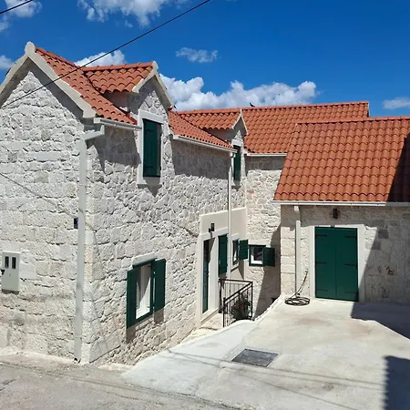 Stone House Lejlighed Sutivan